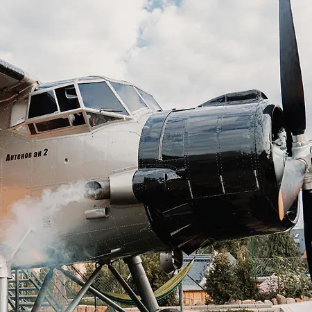 Botel Antonov Im Garten – Flugzeug-ferienwohnung *