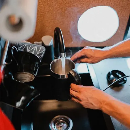 Antonov Im Garten - Flugzeug-ferienwohnung Altendorf